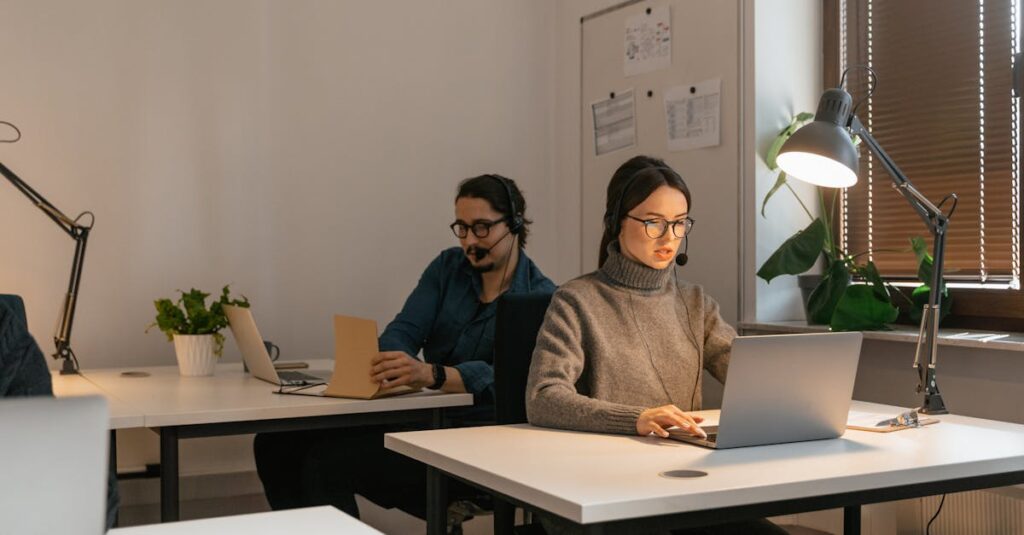 Facebook : est-il vraiment inadapté au monde du B2B ? 3 découvrez le monde du b2b : stratégies, outils et tendances pour optimiser vos relations d'affaires et propulser votre croissance au sein des marchés interentreprises.