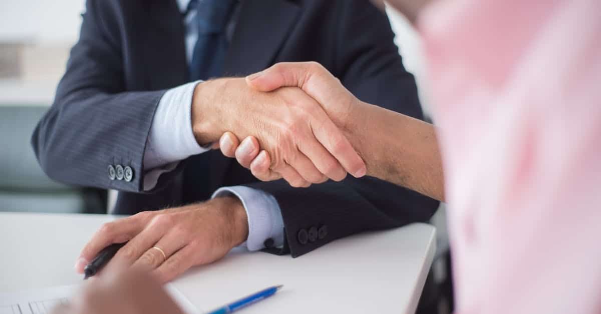 découvrez des solutions efficaces pour gérer le départ de vos clients. optimisez l'expérience de transition et fidélisez vos clients grâce à des stratégies adaptées et personnalisées.