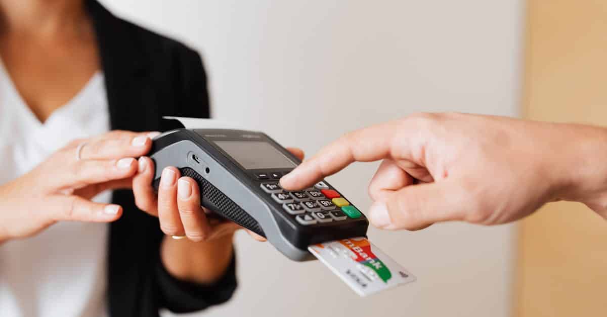 E-commerce : Stratégies pour simplifier les paiements et booster vos conversions 2 découvrez l'univers du e-commerce : le shopping en ligne à portée de clic. explorez une large sélection de produits, profitez des meilleures offres et bénéficiez d'une expérience d'achat fluide et sécurisée. rejoignez la révolution digitale du commerce et trouvez tout ce dont vous avez besoin depuis chez vous.