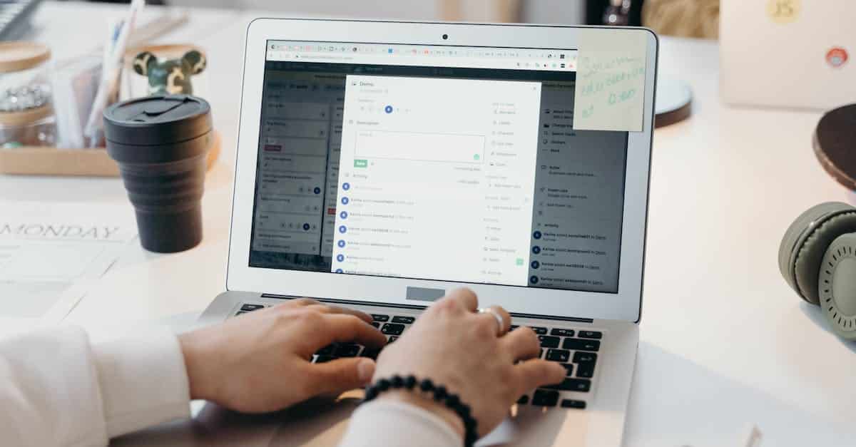 organisez vos emails efficacement avec nos conseils et outils pratiques. découvrez des stratégies pour gérer votre boîte de réception, prioriser vos messages et améliorer votre productivité au quotidien.