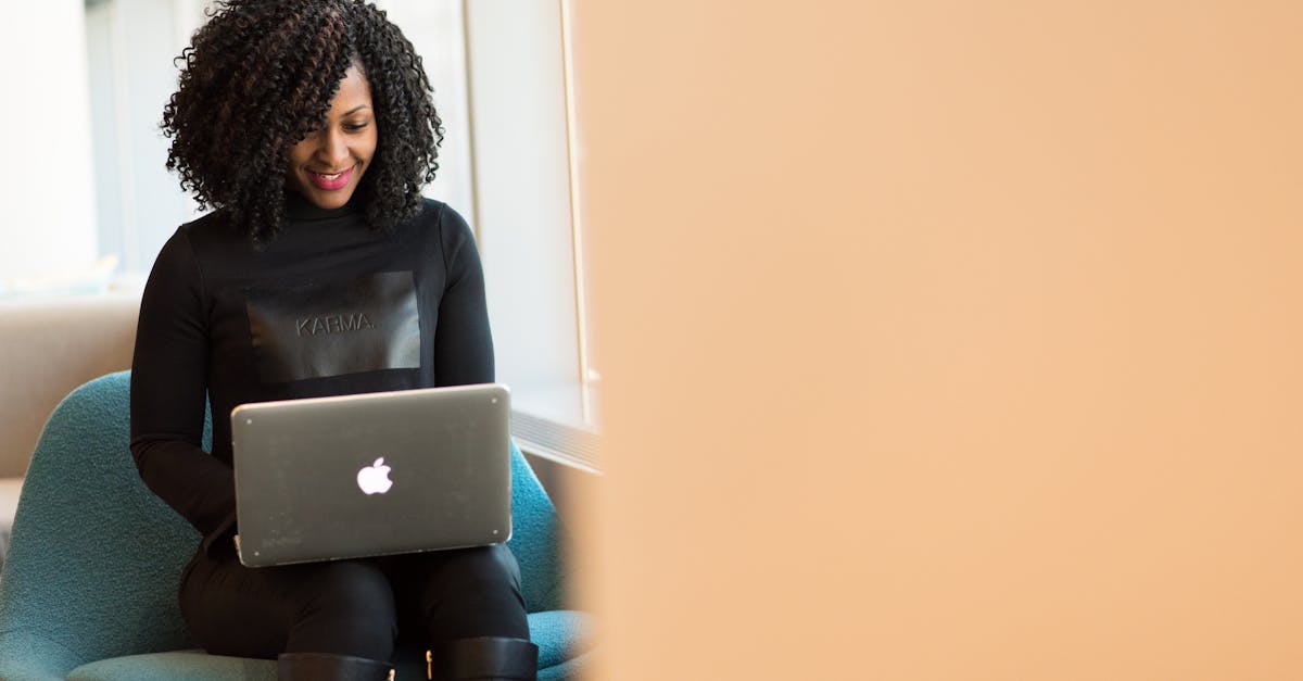 découvrez comment ajouter une touche professionnelle à vos communications avec des signatures d'email personnalisées. optimisez votre image de marque et améliorez la cohérence de votre communication avec des conseils et exemples pratiques.