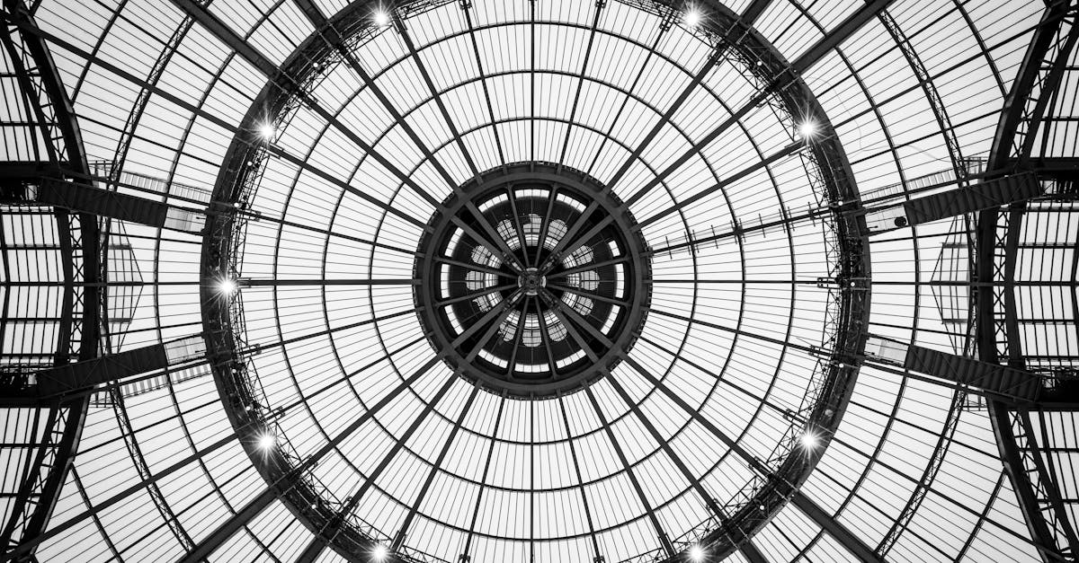découvrez le concept de framework, un outil essentiel pour le développement logiciel qui facilite la création d'applications en offrant une structure prédéfinie et des fonctionnalités réutilisables. apprenez à choisir le bon framework pour votre projet et explorez les avantages qu'il peut apporter à votre processus de développement.