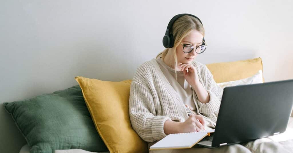 Freelance : Guide pour établir le tarif de vos services 2 découvrez les stratégies et conseils pour établir des tarifs compétitifs en tant que freelance. apprenez à valoriser vos compétences et à fixer des prix justes pour attirer les clients tout en maximisant vos revenus.