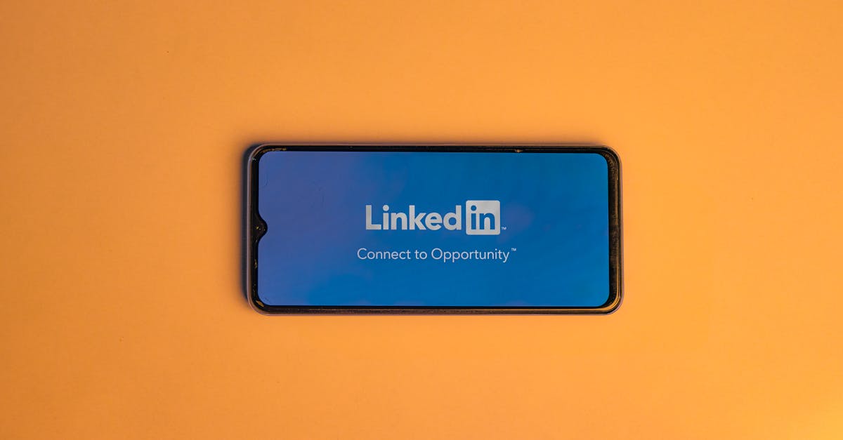 découvrez comment rédiger une recommandation efficace sur linkedin pour mettre en valeur les compétences et l'expertise de vos collègues. apprenez les meilleures pratiques pour créer des recommandations impactantes qui renforceront votre réseau professionnel.