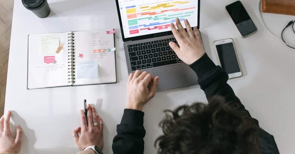 Stratégies mobiles : 7 recommandations pour fidéliser les utilisateurs de votre application 6 découvrez les meilleures stratégies mobiles pour optimiser votre présence en ligne. apprenez à créer des expériences utilisateur captivantes sur smartphones et tablettes, à augmenter votre visibilité sur les moteurs de recherche et à engager vos clients grâce à des campagnes marketing ciblées. ne manquez pas l'opportunité de transformer votre entreprise avec des solutions mobiles innovantes.
