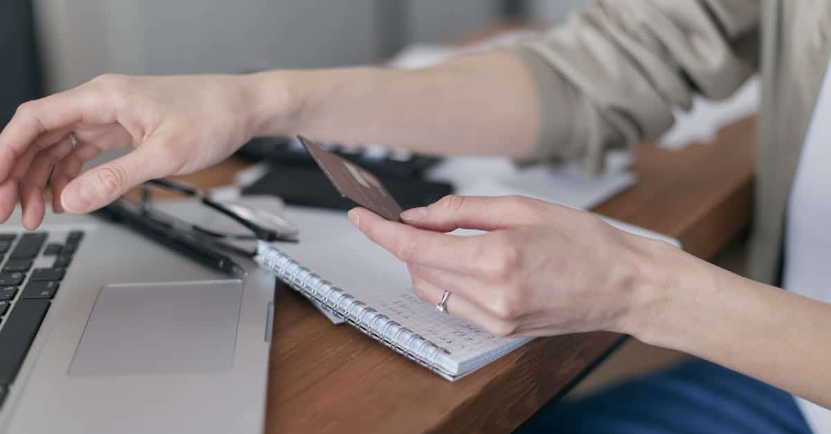 Banque en ligne : 5 conseils pratiques pour faire fructifier vos économies 2 découvrez les avantages de la banque en ligne : sécurité, accessibilité 24/7 et gestion simplifiée de vos finances. profitez d'outils avancés pour effectuer vos transactions, suivre vos dépenses et épargner facilement, le tout depuis le confort de votre foyer.