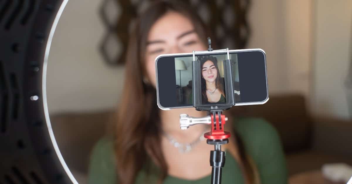 astuces pour réaliser des vidéos de haute qualité avec votre smartphone 3 découvrez des astuces incontournables pour réaliser des vidéos époustouflantes avec votre smartphone. apprenez à optimiser vos prises de vue, à maîtriser les réglages techniques, et à profiter des meilleures applications pour un rendu professionnel. que vous soyez débutant ou passionné, ces conseils vous aideront à sublimer vos créations vidéo.