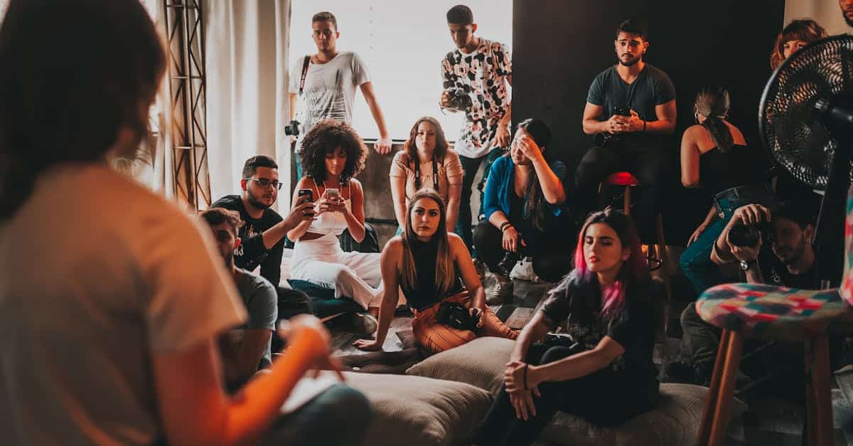 découvrez l'importance du social listening, une méthode essentielle pour comprendre les conversations en ligne autour de votre marque. apprenez à analyser les sentiments des consommateurs, à identifier les tendances et à adapter votre stratégie marketing pour améliorer l'engagement et la satisfaction client.