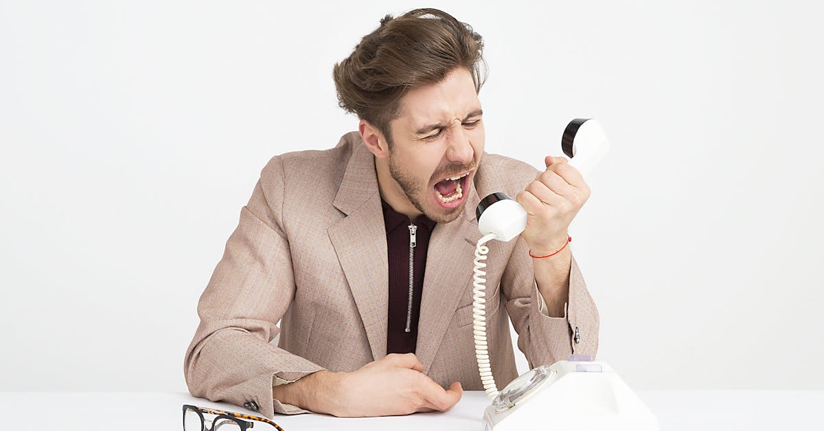 découvrez ce qu'est le spam, ses différents types et comment l'éviter. protégez votre boîte mail et restez à jour sur les meilleures pratiques pour filtrer les messages indésirables et sécuriser vos communications en ligne.
