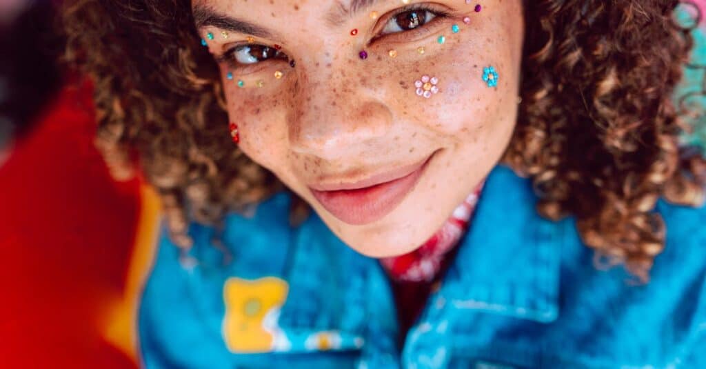 Les 6 avantages incontournables de la publicité sur TikTok Ads 2 découvrez comment optimiser vos campagnes publicitaires avec tiktok ads. apprenez les meilleures stratégies pour atteindre votre audience, augmenter votre visibilité et maximiser votre roi grâce à des annonces créatives et engageantes sur la plateforme en pleine expansion.