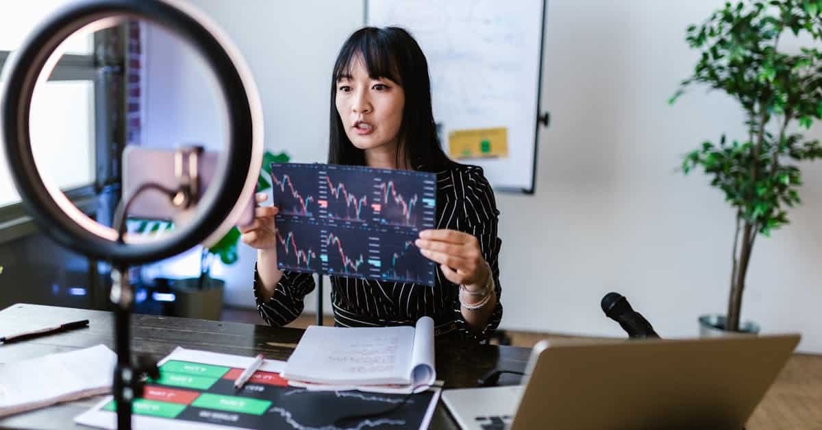 Marketing digital : Les 10 chaînes YouTube incontournables à découvrir 3 découvrez le monde fascinant de youtube, la plateforme vidéo incontournable pour regarder et partager des contenus variés, allant des tutoriels aux vlogs, en passant par des films et des documentaires. explorez des millions de chaînes et trouvez votre prochaine source d'inspiration !